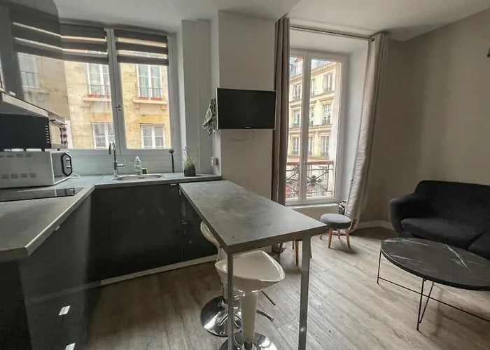 Flexliving - Beautiful 2-Room Apartment - Chaussee D\'Antin - Paris 09